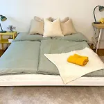 Zentrale Mit Parkplatz Appartement *