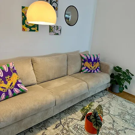 Zentrale Mit Parkplatz Graz