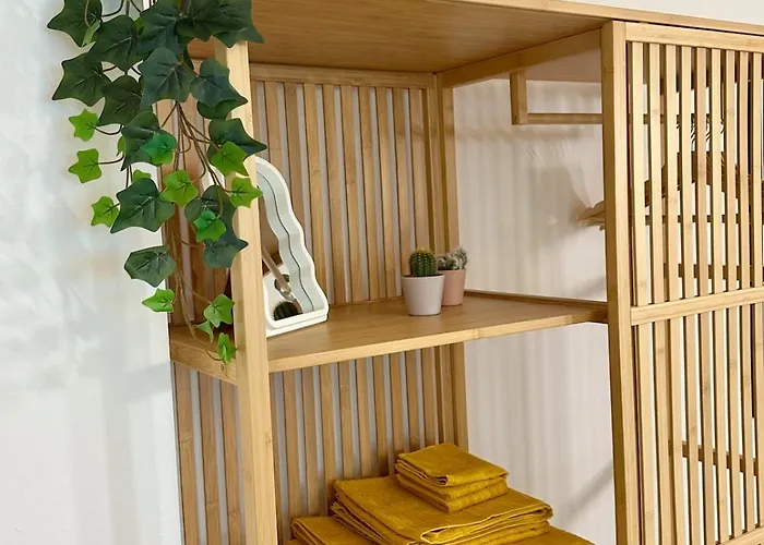 Zentrale Mit Parkplatz Appartement *